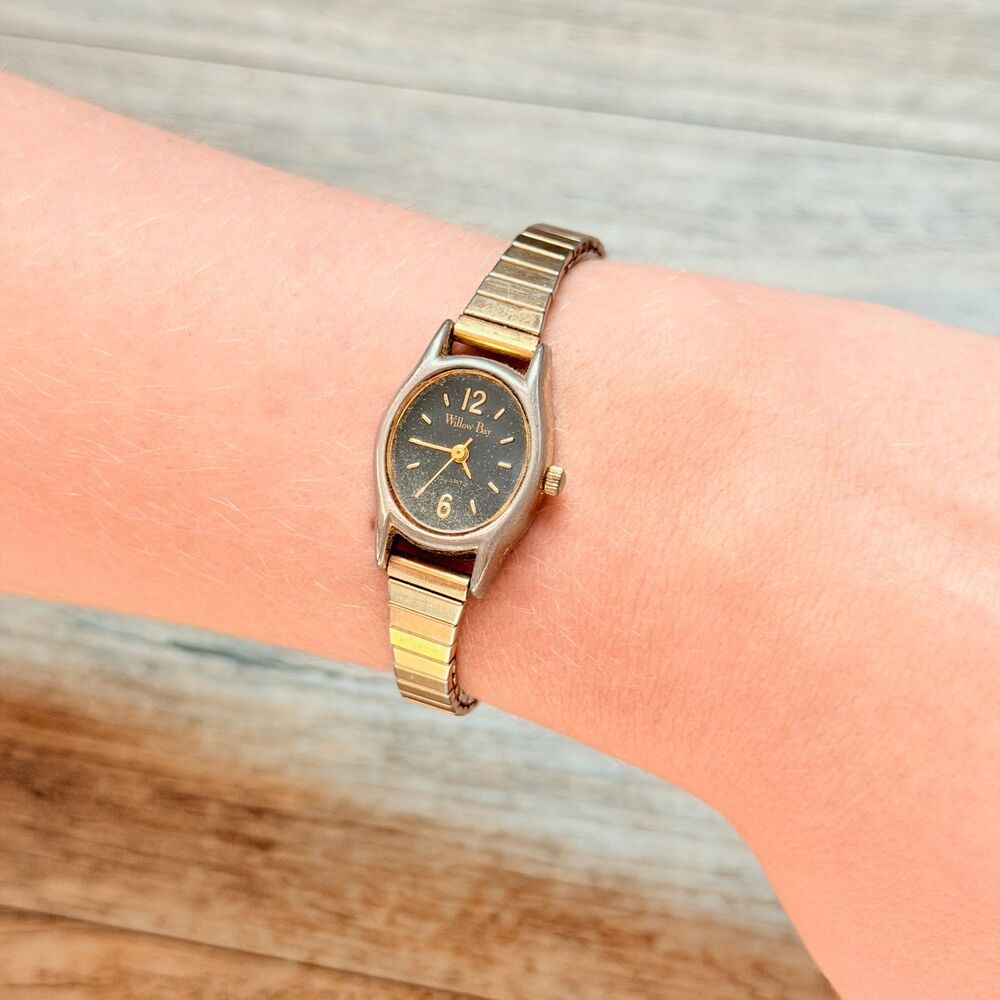 Vintage Two Tone Women’s Watch Black Dial Gold Silver Stretch Band Dainty